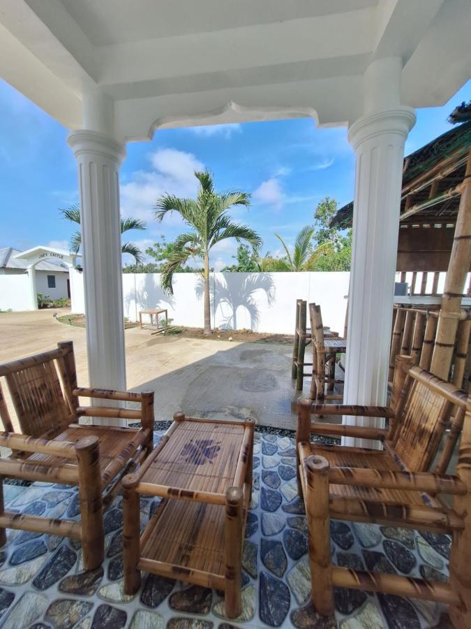 Joe'S Castle Bed & Breakfast Sagbayan Exterior photo